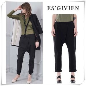 ES’GIVIEN La Passione e energia Stretch Ankle Pants in Black